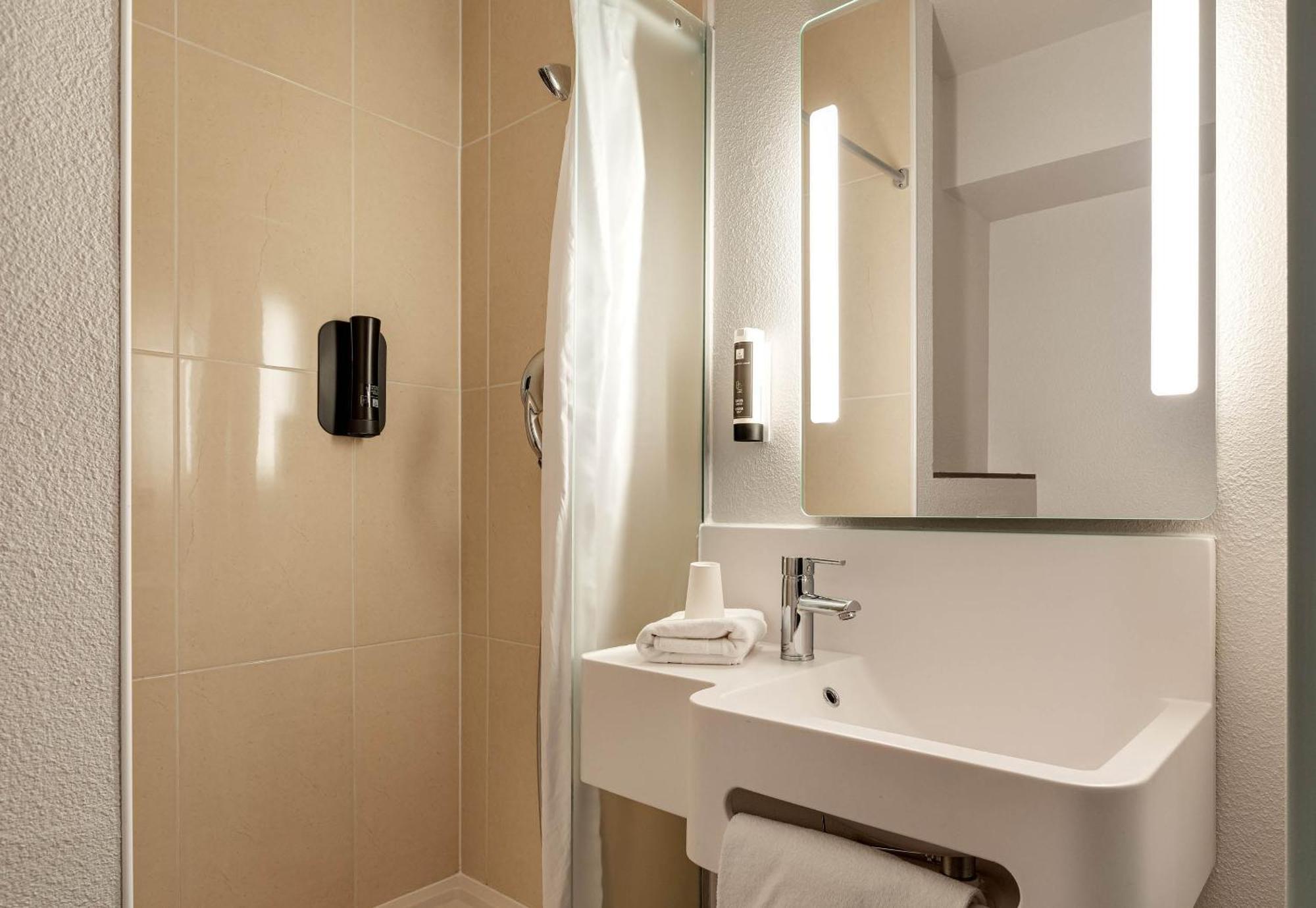 B&B Hotel Lille Tourcoing Centre Eksteriør bilde